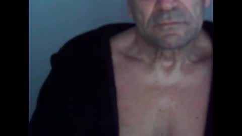 Snapshot of invested2022 chatting on November 7, 2025, 7:52 am Invested online show from November 7, 2025, 7:52 am