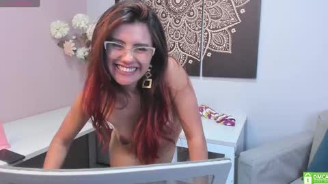 Snapshot of iriis_rosse chatting on January 17, 2025, 12:42 am Iris Rosse online show from January 17, 2025, 12:42 am