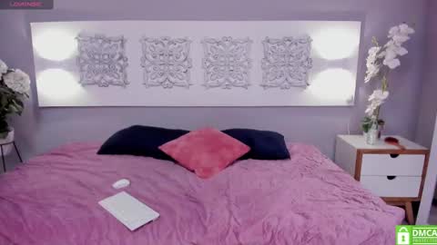 Snapshot of iriis_rosse chatting on January 28, 2025, 9:08 pm Iris Rosse online show from January 28, 2025, 9:08 pm