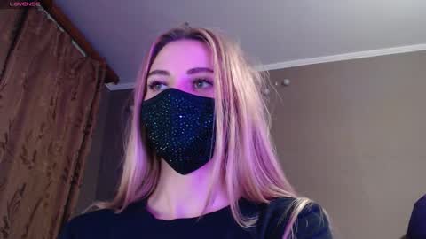 Lily online show from October 30, 2025, 8:09 pm