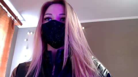 Lily online show from March 13, 2026, 2:01 pm