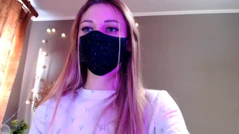 Lily online show from March 23, 2026, 3:38 pm