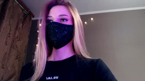 Lily online show from May 14, 2026, 5:42 pm