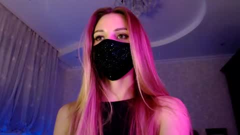 Snapshot of iris_lave chatting on June 10, 2026, 7:02 pm Lily online show from June 10, 2026, 7:02 pm