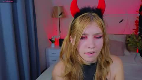 Snapshot of iris_rain chatting on October 25, 2025, 10:45 am Iris  online show from October 25, 2025, 10:45 am