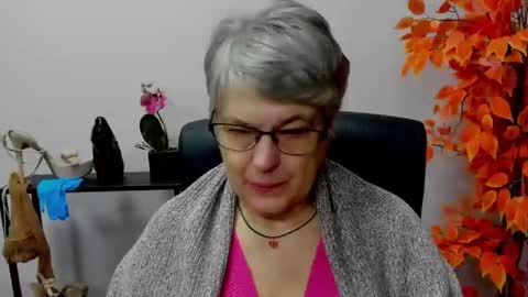 Snapshot of iris_xdesire chatting on December 6, 2024, 7:21 am I R I S online show from December 6, 2024, 7:21 am