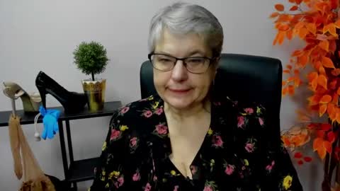 Snapshot of iris_xdesire chatting on January 9, 2025, 7:21 am I R I S online show from January 9, 2025, 7:21 am