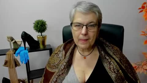 Snapshot of iris_xdesire chatting on January 10, 2025, 1:52 pm I R I S online show from January 10, 2025, 1:52 pm