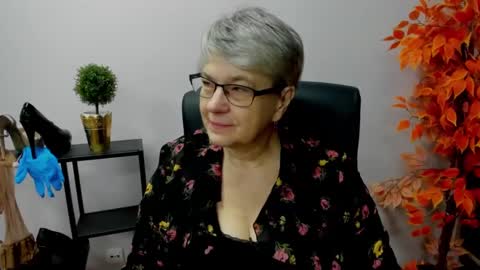 Snapshot of iris_xdesire chatting on January 13, 2025, 7:11 am I R I S online show from January 13, 2025, 7:11 am