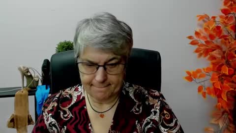 Snapshot of iris_xdesire chatting on January 20, 2025, 10:18 am I R I S online show from January 20, 2025, 10:18 am