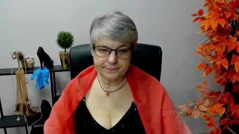 Snapshot of iris_xdesire chatting on January 31, 2025, 7:29 am I R I S online show from January 31, 2025, 7:29 am