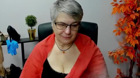 Snapshot of iris_xdesire chatting on February 5, 2025, 7:39 am I R I S online show from February 5, 2025, 7:39 am
