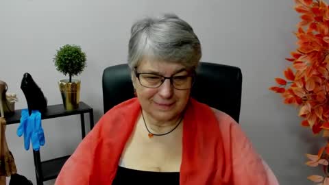 Snapshot of iris_xdesire chatting on February 7, 2025, 8:33 am I R I S online show from February 7, 2025, 8:33 am