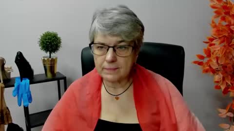 Snapshot of iris_xdesire chatting on February 7, 2025, 11:34 am I R I S online show from February 7, 2025, 11:34 am