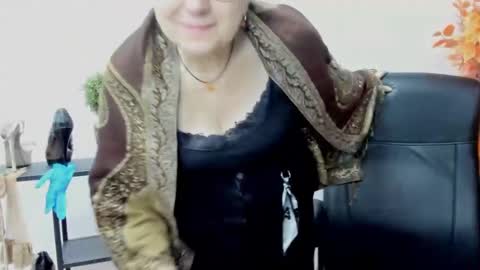 Snapshot of iris_xdesire chatting on February 12, 2025, 8:16 am I R I S online show from February 12, 2025, 8:16 am