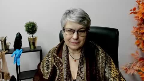 Snapshot of iris_xdesire chatting on February 12, 2025, 11:18 am I R I S online show from February 12, 2025, 11:18 am