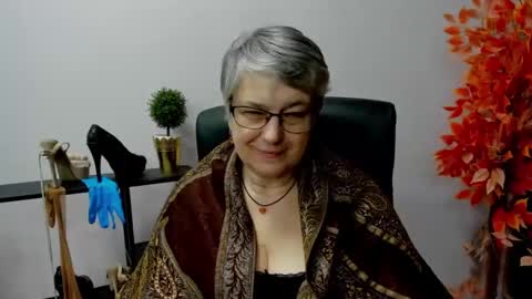 Snapshot of iris_xdesire chatting on February 13, 2025, 11:39 am I R I S online show from February 13, 2025, 11:39 am