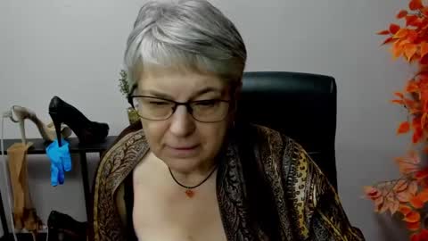Snapshot of iris_xdesire chatting on February 25, 2025, 2:00 pm I R I S online show from February 25, 2025, 2:00 pm