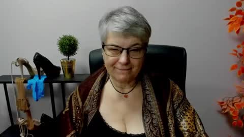 Snapshot of iris_xdesire chatting on February 26, 2025, 8:59 am I R I S online show from February 26, 2025, 8:59 am