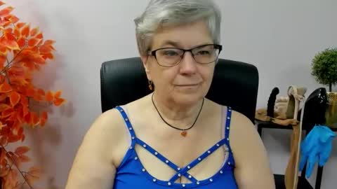 Snapshot of iris_xdesire chatting on September 18, 2025, 6:26 am I R I S online show from September 18, 2025, 6:26 am