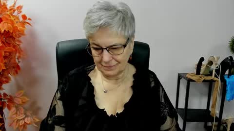 Snapshot of iris_xdesire chatting on October 29, 2025, 7:21 am I R I S online show from October 29, 2025, 7:21 am