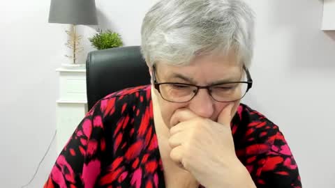 I R I S online show from May 27, 2026, 6:32 am