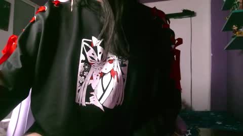 Camilla online show from October 25, 2025, 10:15 pm