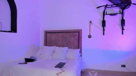 Iris Fit online show from September 25, 2025, 1:26 pm