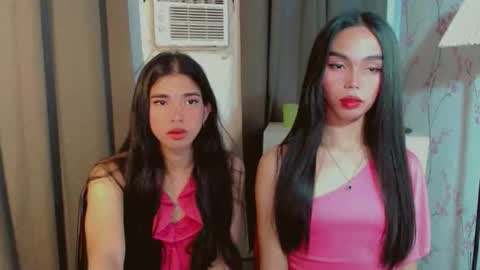 Snapshot of irishlovesyou chatting on March 5, 2026, 2:40 am IRISH AND TRIXIE online show from March 5, 2026, 2:40 am