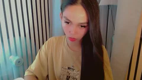 IRISH AND TRIXIE online show from April 12, 2026, 2:38 am