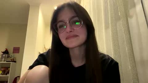 irisss31 online show from April 2, 2026, 6:16 pm