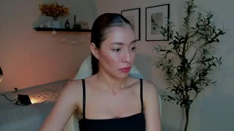 isa_____ online show from April 16, 2026, 2:45 am