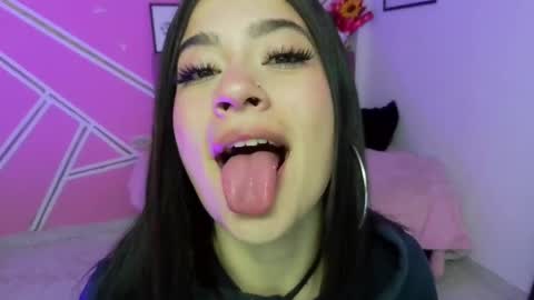 Snapshot of isa__rodriguez chatting on May 19, 2026, 1:06 pm isa__rodriguez online show from May 19, 2026, 1:06 pm