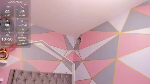    online show from February 4, 2025, 9:41 pm