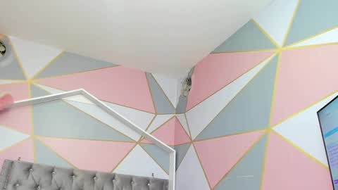    online show from February 14, 2025, 7:23 pm