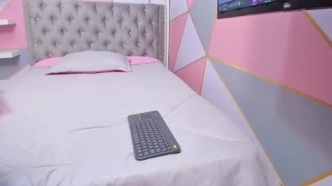    online show from February 19, 2025, 2:44 am