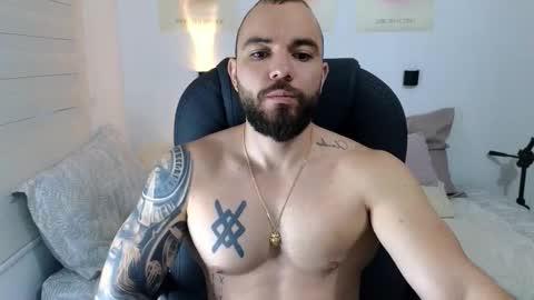 Snapshot of isaac_carter chatting on September 9, 2025, 11:10 am Isaac carter online show from September 9, 2025, 11:10 am