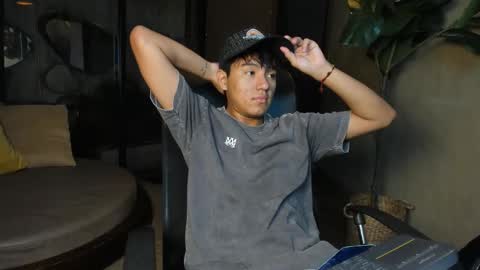 isaac_grimm online show from February 25, 2026, 3:27 am