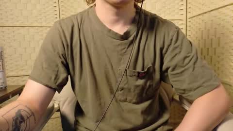 Snapshot of isaac_sheffield chatting on June 6, 2026, 10:09 am isaac online show from June 6, 2026, 10:09 am