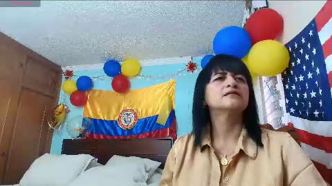Snapshot of isabeel_sofia01 chatting on July 15, 2026, 12:32 pm Isabeel Sofia online show from July 15, 2026, 12:32 pm