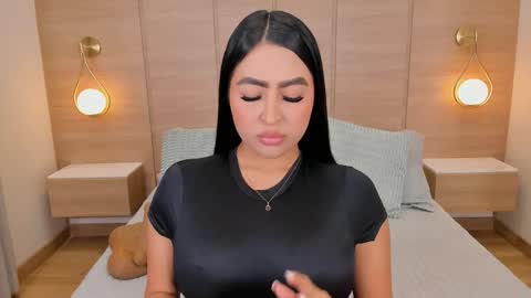 Isa online show from November 13, 2025, 3:38 am