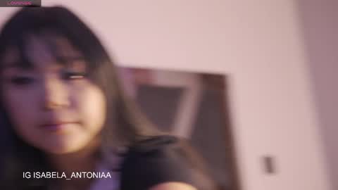 Snapshot of isabela_antonia_ chatting on April 23, 2026, 8:11 pm online show from April 23, 2026, 8:11 pm