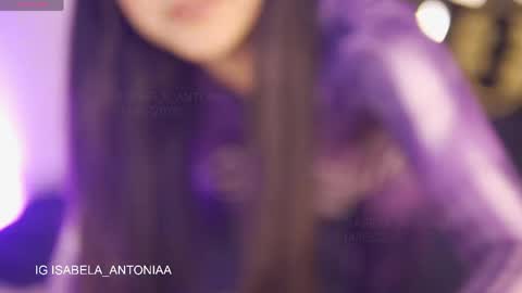 Snapshot of isabela_antonia_ chatting on May 17, 2026, 2:24 pm online show from May 17, 2026, 2:24 pm
