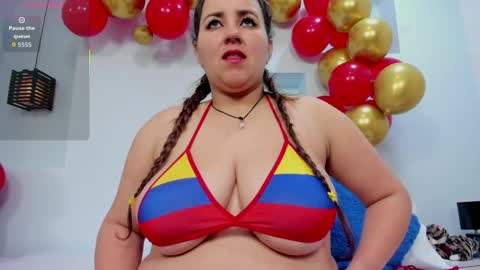 Snapshot of isabela_parkerr chatting on October 5, 2025, 12:03 pm Mommy Isa online show from October 5, 2025, 12:03 pm