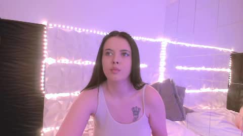 Isabelle online show from May 5, 2026, 4:53 am