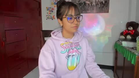 Snapshot of isabella22_1 chatting on February 7, 2025, 12:39 pm Isabella22 1 online show from February 7, 2025, 12:39 pm