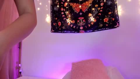 Snapshot of isabella_666_ chatting on February 8, 2025, 7:04 am Isa... online show from February 8, 2025, 7:04 am