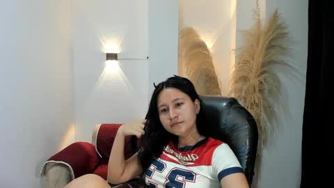 Snapshot of isabella_grace18 chatting on May 6, 2026, 4:41 am Isabella online show from May 6, 2026, 4:41 am