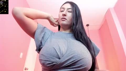 Snapshot of isabella_mendez_1 chatting on July 1, 2026, 11:56 am Isa online show from July 1, 2026, 11:56 am