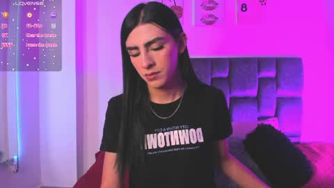 Isabella Moon9 online show from April 2, 2026, 12:03 pm